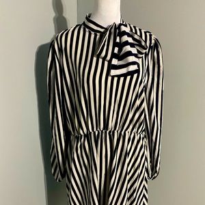 SHEIN Vertical Stripe Tie Neck Dress